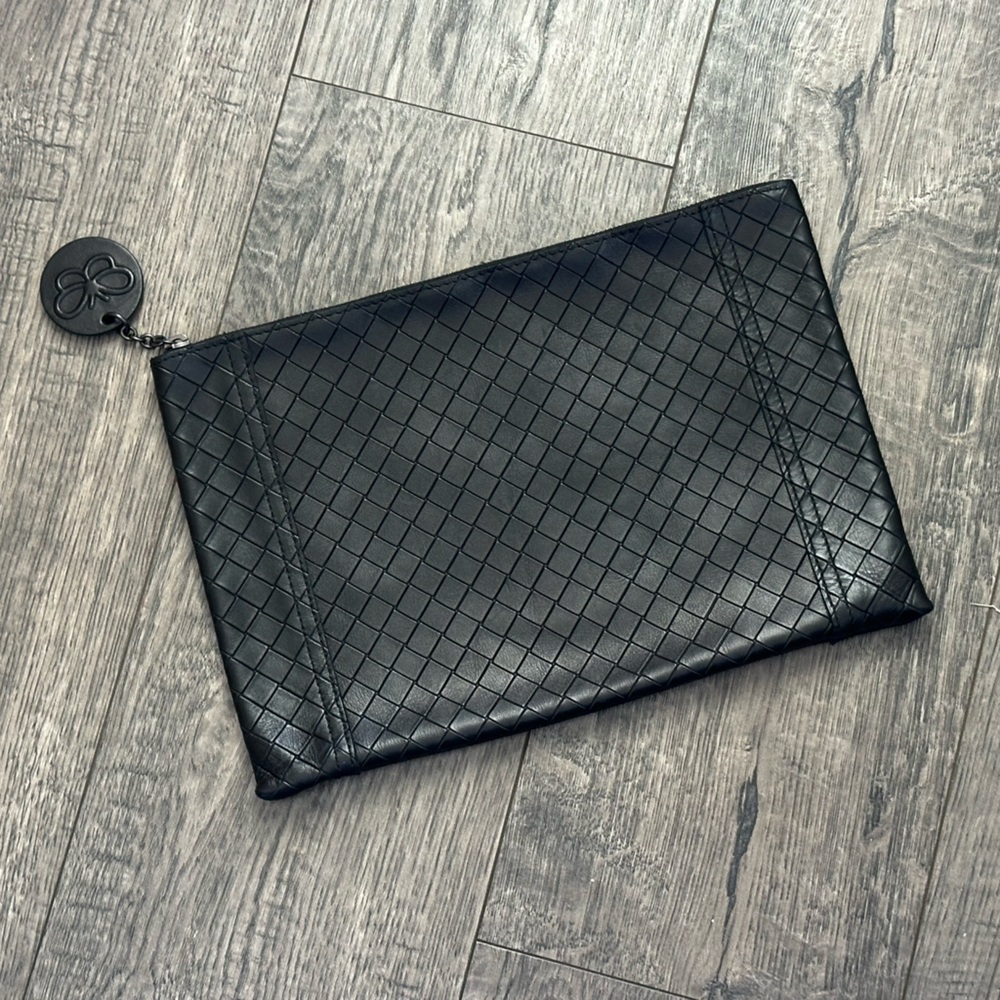 Bottega Veneta Intreciatto Black Leather Quilted Pouch